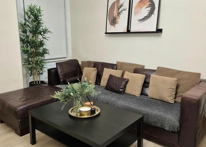 Rooms In Manchester 6 Minutes Drive To Victoria Station